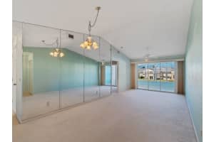 605 W Lake Jasmine Cir, Vero Beach, FL 32962, Sold 04/12/21