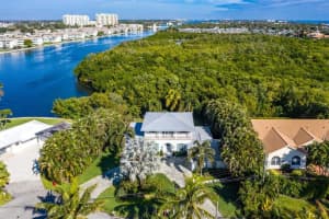 58 Harbour Dr N, Boynton Beach, FL 33435, Sold 02/09/21