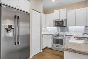 4212 N Dixie Hwy, Oakland Park, FL 33334, Sold 03/10/21