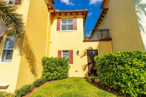 100 Via Floresta Dr, Boca Raton, FL 33487, Sold 05/12/21