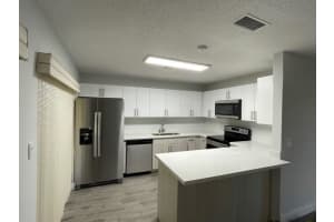 5135 Mirror Lakes Blvd, Boynton Beach, FL 33472, Sold 04/27/21