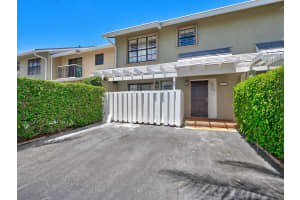 731 NE 12th Terrace APT 7, Boynton Beach, FL 33435, Sold 04/15/21