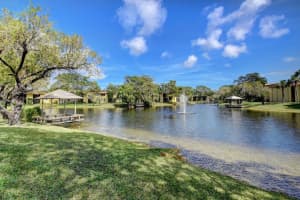 812 SW 9th St Cir, Boca Raton, FL 33486, Sold 04/02/21