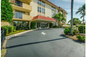 1000 Spanish River Rd #2k, Boca Raton, FL 33432, Sold 04/09/21