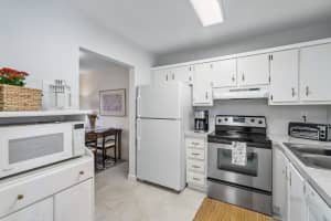 108 Waterway Dr S, Lantana, FL 33462, Sold 07/09/21