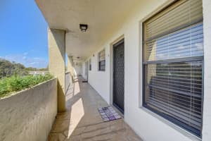 555 Banyan Tree Ln, Delray Beach, FL 33483, Sold 03/17/21