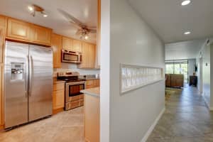 555 Banyan Tree Ln, Delray Beach, FL 33483, Sold 03/17/21