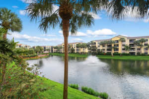 100 Uno Lago Dr, North Palm Beach, FL 33408, Sold 03/31/21