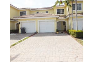 673 Imperial Lake Rd, West Palm Beach, FL 33413, Sold 04/06/21