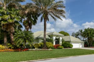 8867 SE Marina Bay Dr, Hobe Sound, FL 33455, Sold 04/30/21