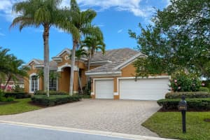 8945 SE Marina Bay Dr, Hobe Sound, FL 33455, Sold 03/26/21