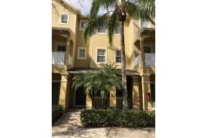 128 W Royal Palm Cir, Jupiter, FL 33458, Sold 04/27/21