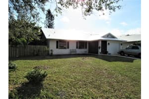 4232 SE Jacaranda St, Stuart, FL 34997, Sold 03/31/21