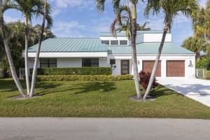 40 Harbour Dr S, Boynton Beach, FL 33435, Sold 03/23/21