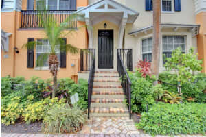 359 E Mallory Cir, Delray Beach, FL 33483, Sold 05/19/21
