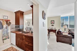 250 NE 20th St, Boca Raton, FL 33431, Sold 04/16/21