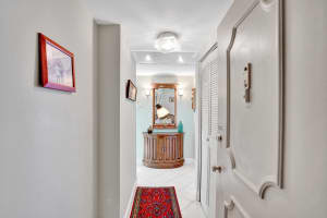 250 NE 20th St, Boca Raton, FL 33431, Sold 04/16/21