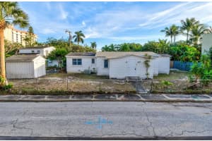 202 Lytton Ct, West Palm Beach, FL 33405, Sold 04/19/21