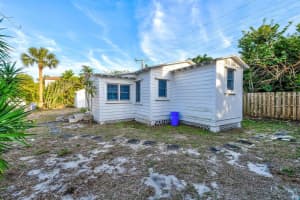 202 Lytton Ct, West Palm Beach, FL 33405, Sold 04/19/21