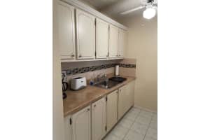2542 S Federal Hwy, Boynton Beach, FL 33435, Sold 05/21/21
