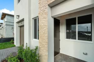 210 Pioneer Way, Royal Palm Beach, FL 33411, Sold 04/23/21