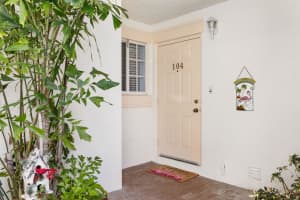 512 7th Square SW, Vero Beach, FL 32962, Sold 04/12/21