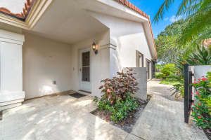 2630 Mohawk Cir, West Palm Beach, FL 33409, Sold 05/14/21
