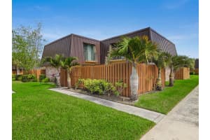 5752 SE Windsong Ln, Stuart, FL 34997, Sold 04/30/21