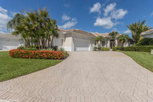 2424 SW Manor Hill Dr, Palm City, FL 34990, Sold 05/13/21