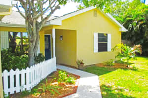1457 SE North Balcourt Ct, Port St. Lucie, FL 34952, Sold 04/09/21