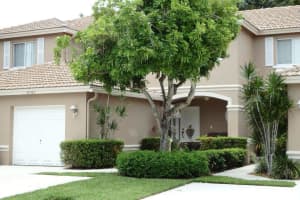 4743 Pinemore Ln, Lake Worth, FL 33463, Sold 06/08/21