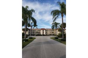 313 Lake Cir, North Palm Beach, FL 33408, Sold 04/07/21