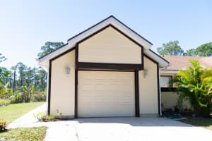 1408 SE Rivergreen Cir, Port St. Lucie, FL 34952, Sold 04/06/21