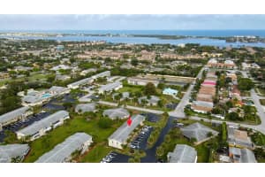 315 Circle Dr S, Boynton Beach, FL 33435, Sold 05/17/21