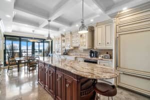 2818 SE Dune Dr, Stuart, FL 34996, Sold 05/14/21