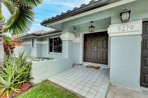 9279 Laurel Green Dr, Boynton Beach, FL 33437, Sold 04/15/21
