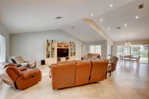 9279 Laurel Green Dr, Boynton Beach, FL 33437, Sold 04/15/21