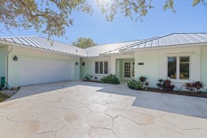 8373 SE Woodcrest Pl, Hobe Sound, FL 33455, Sold 05/19/21