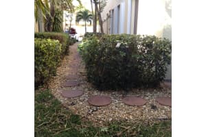 1732 Carvelle Dr, Riviera Beach, FL 33404, Sold 04/12/21