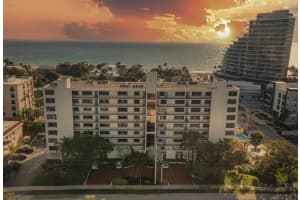 2300 NE 33rd Ave, Fort Lauderdale, FL 33305, Sold 05/05/21