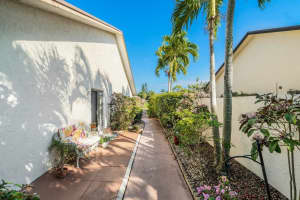 475 SW 28th Ave, Delray Beach, FL 33445, Sold 04/09/21