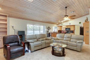 366 28th Ct SW, Vero Beach, FL 32968, Sold 04/15/21