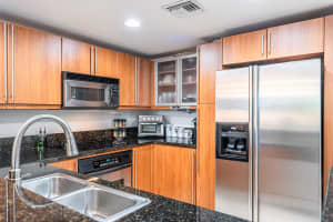 610 Clematis St, West Palm Beach, FL 33401, Sold 04/01/21