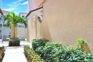 18 Tall Oaks Cir, Jupiter, FL 33469, Sold 04/01/21
