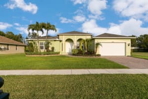 2926 Dovedale Ct, Wellington, FL 33414, Sold 05/11/21