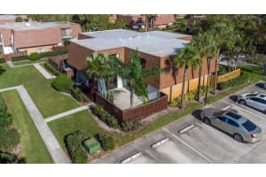 3593 SW Sunset Trace Cir, Palm City, FL 34990, Sold 04/13/21