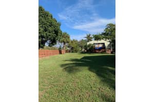 5 Crossings Cir, Boynton Beach, FL 33435, Sold 03/30/21