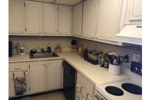 480 Executive Center Dr, West Palm Beach, FL 33401, Sold 04/09/21