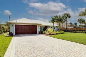 526 SW Rustic Cir, Stuart, FL 34997, Sold 04/15/21