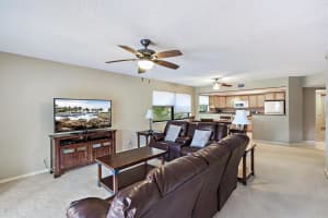 700 Uno Lago Dr, North Palm Beach, FL 33408, Sold 04/16/21